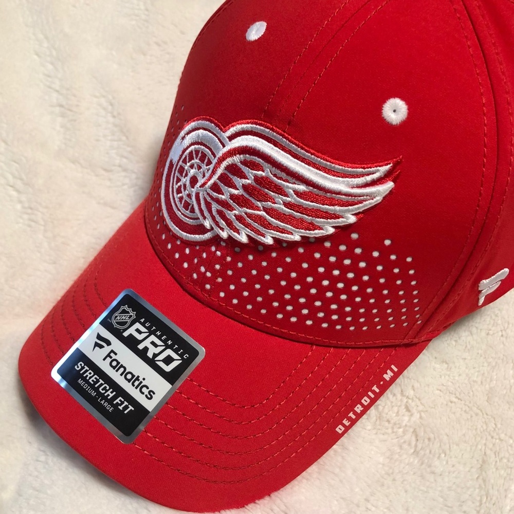 NWT Red Wings Stretch Fit Hat & Stainless Koozie Set - Picture 4 of 6